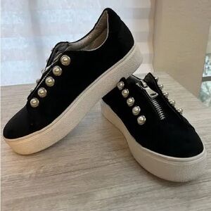 Steve Madden Lynn Embellished Platform Sneaker in black velvet Size 7.5